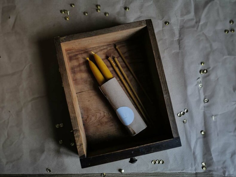 Classic Beeswax Tapers, 2er Set, OVO Things