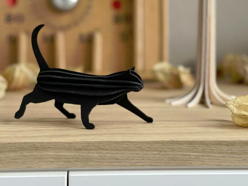 Cat-black-Lovi