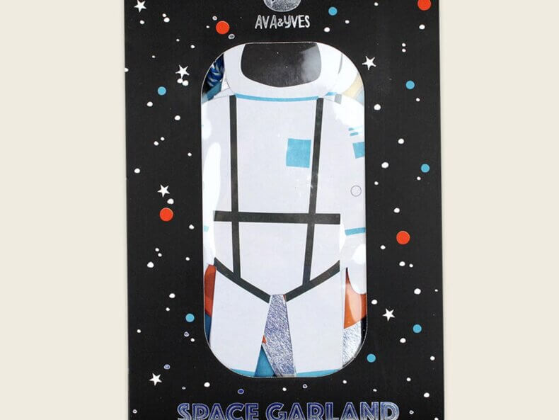 Girlande Space