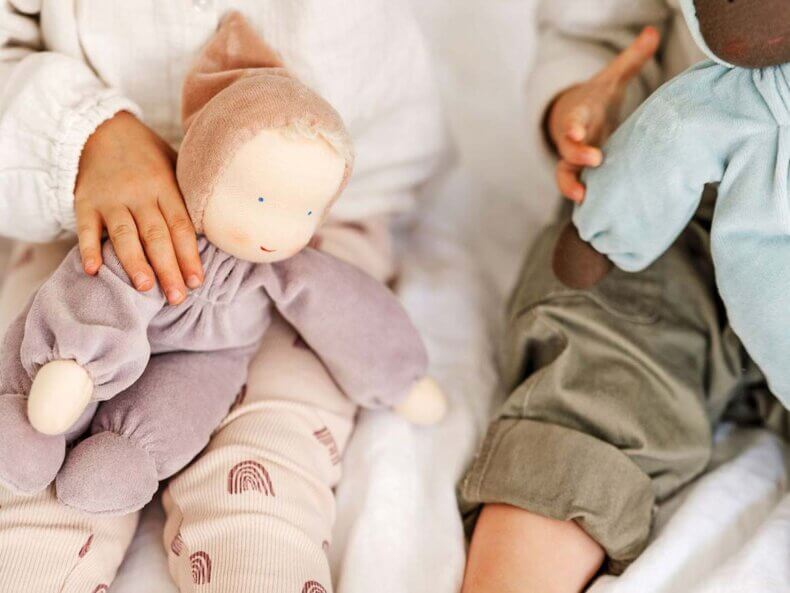 Kuschelpuppe Viola – Bild 3