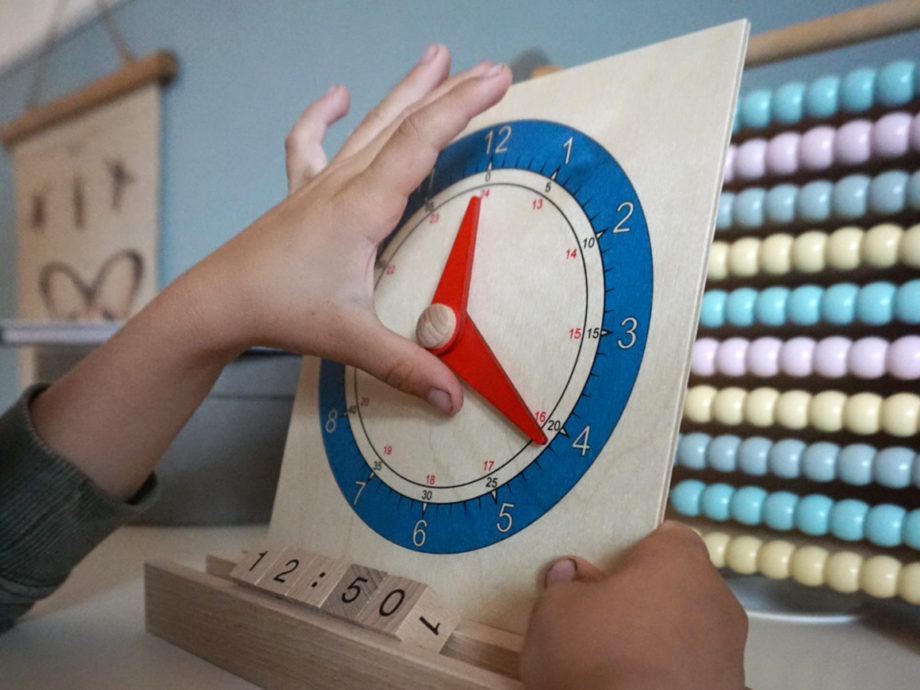  Foto zu Lernuhr aus Holz - filipok Kindermöbel - Berlin 