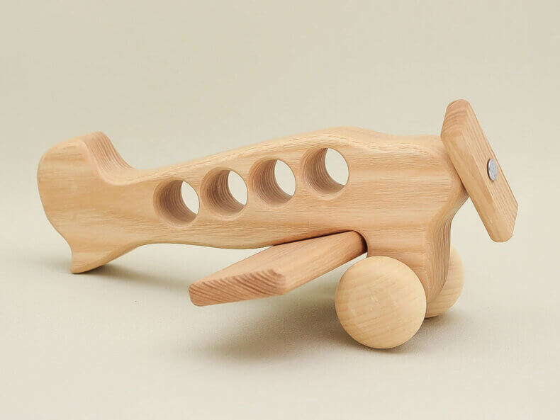 Linienflugzeug aus Holz, Lotes Toys