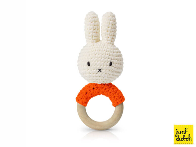 MIFFY Gehäkelter Greifling Rassel orange