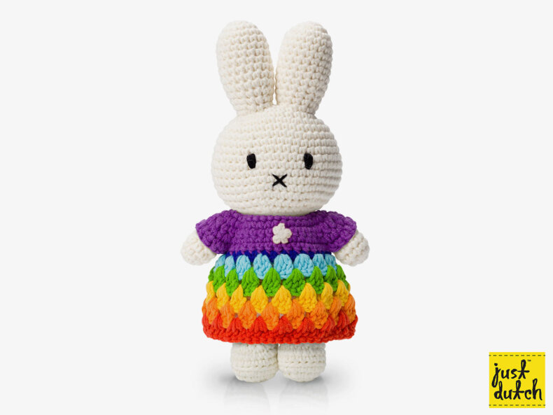 MIFFY-Kuschelhase-im-Regenbogenkleid-justdutch