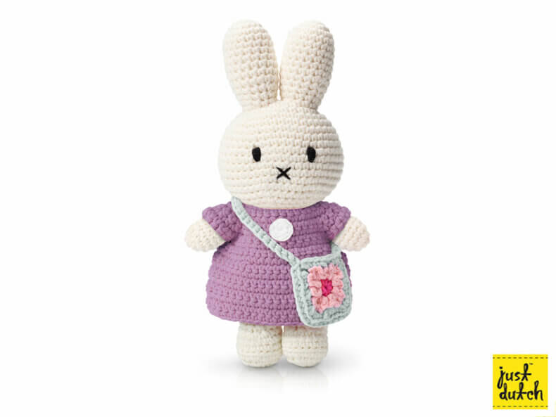 MIFFY, Kuschelhase im lila Kleid mit Blumentäschchen | just dutch