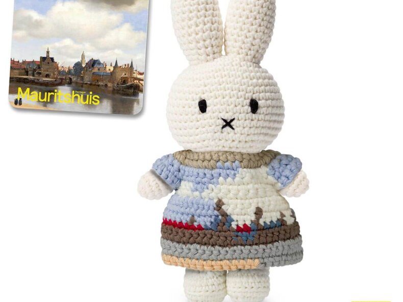 MIFFY im "Blick auf Delft-Kleid“