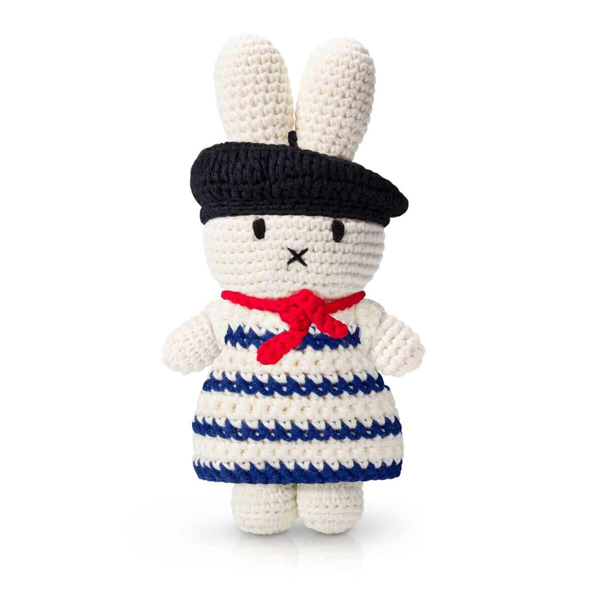 MIFFY im Frankreich-Outfit