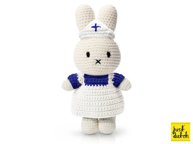 MIFFY - im Krankenschwester Outfit | Just Dutch
