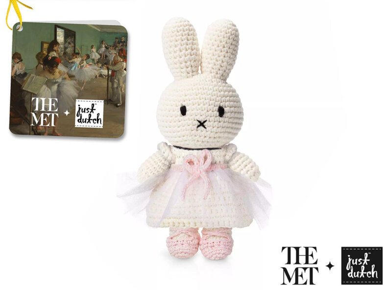 MIFFY im weißen Ballerina Degas-Kleid
