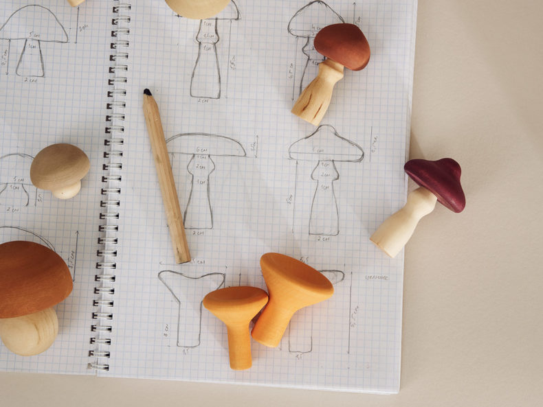 "Mushrooms" Holzspielzeug Pilze, RADUGA GREZ – Bild 2