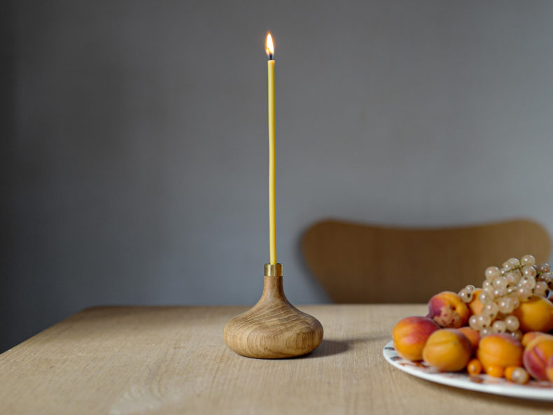 OVO-Things-Oak-Candle-holder_Slim-Candles