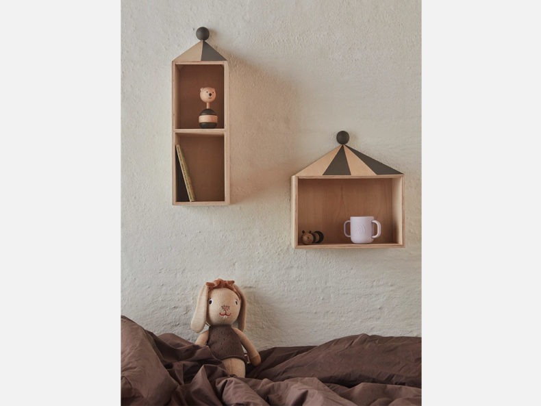 OYOY-living-Circus-Shelf