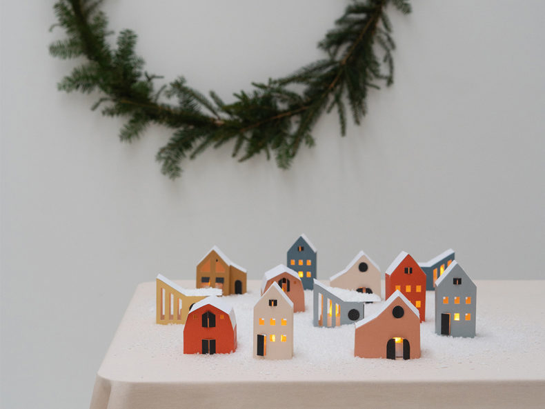 SAMLET-tiny-paper-houses