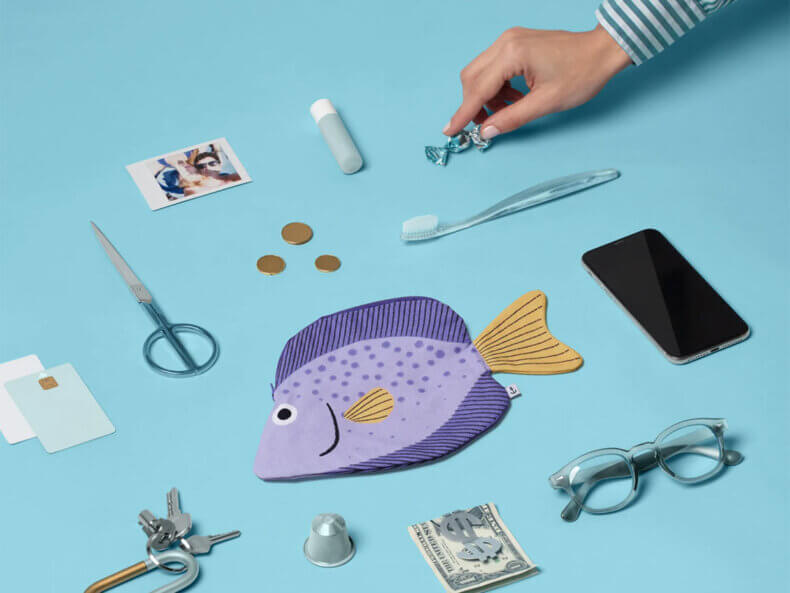 Don Fisher Sweetlips Etui in Anwendung – als Federmäppchen, Kosmetiktasche oder Reiseorganizer