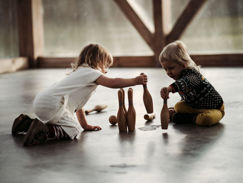 WOODEN-STORY-BOWLING