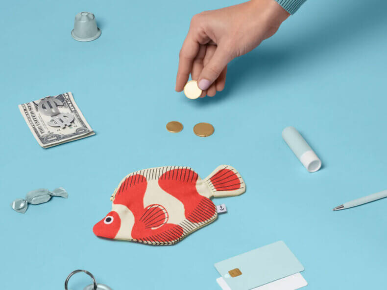 Don Fisher Clownfish Small – Schlüsselanhänger in Anwendung, befestigt an einem Schlüsselbund