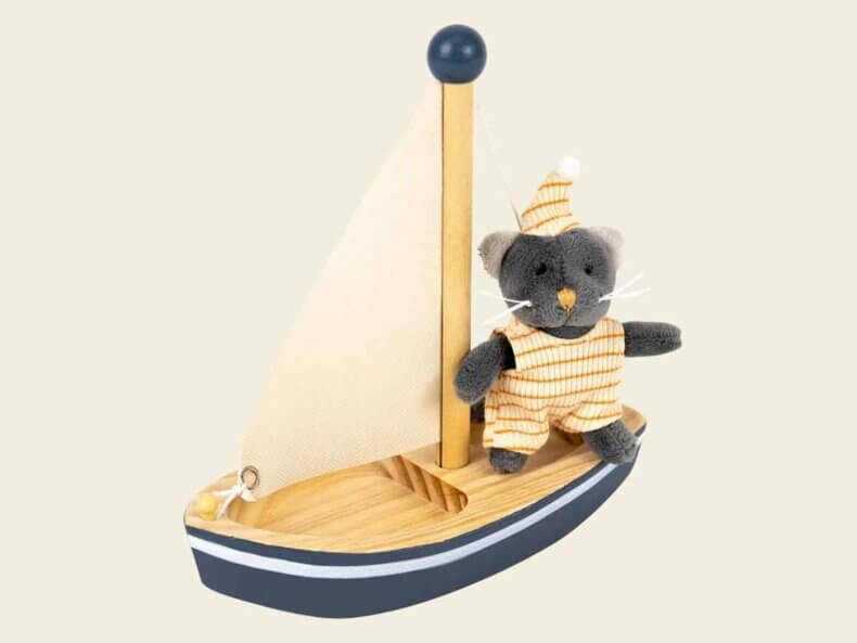 Malo die Katze im Holzboot mit Segel von Egmont Toys