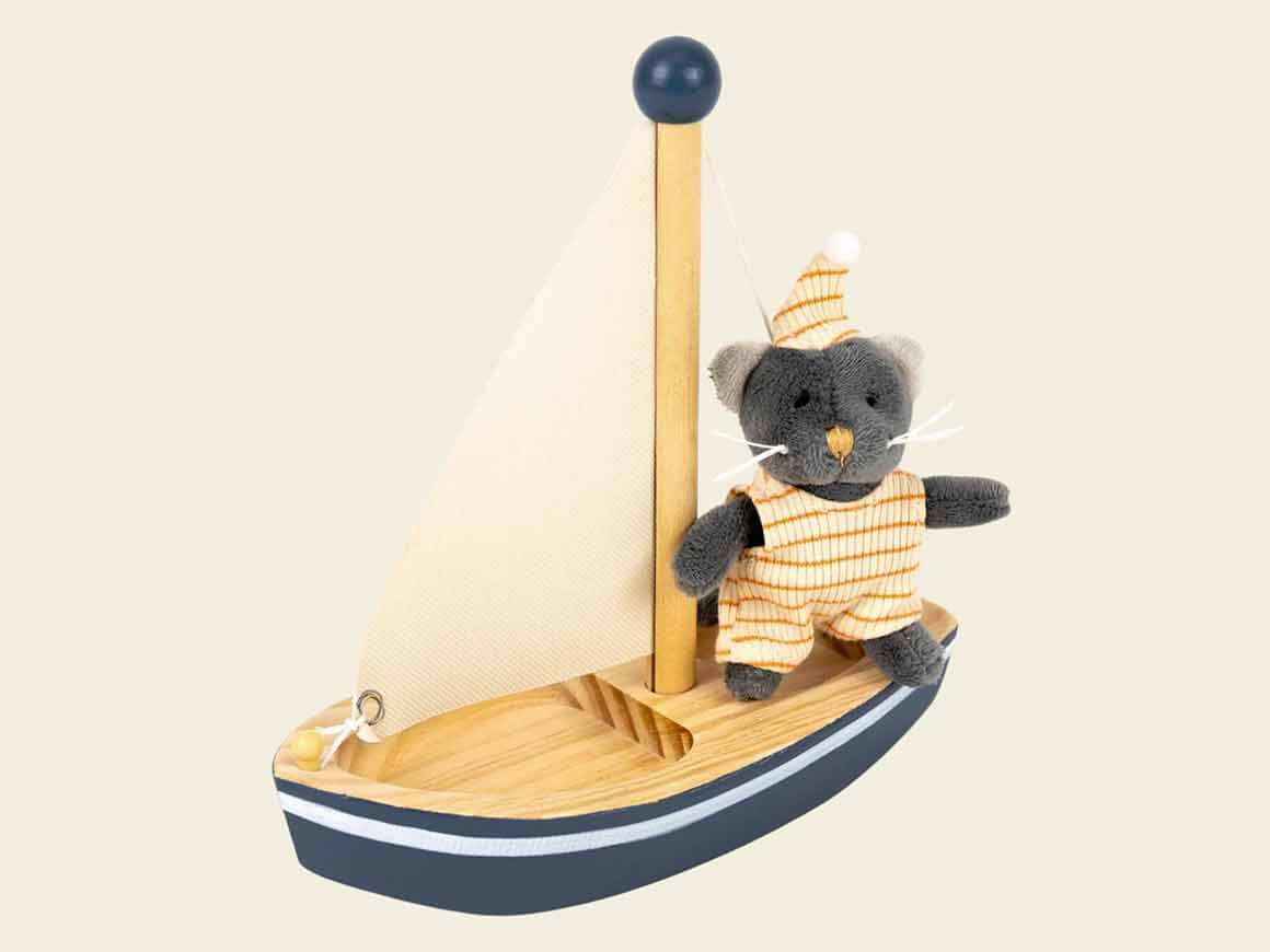 Malo die Katze im Holzboot mit Segel von Egmont Toys