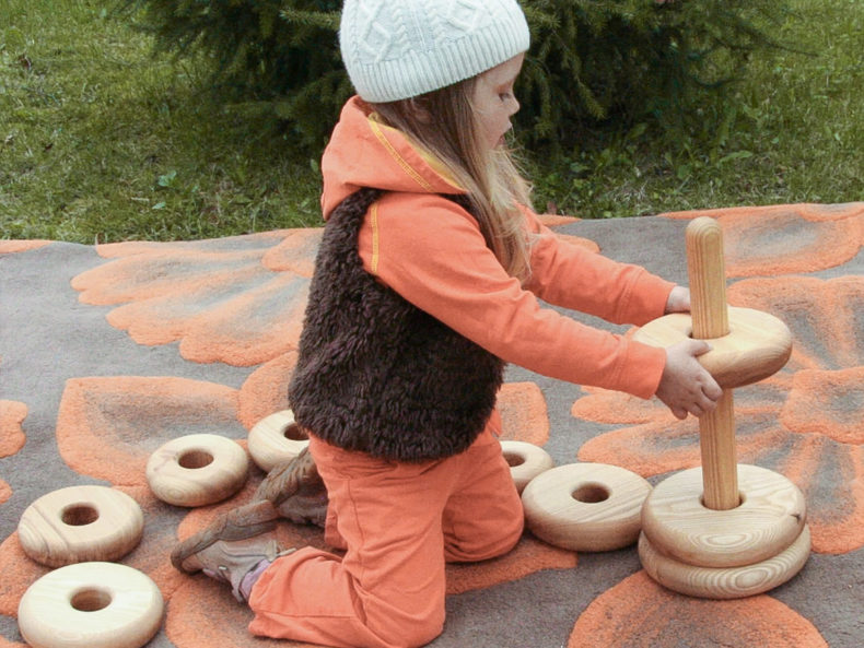 riesenstapelturm-ringe-lotes-toys-filipok